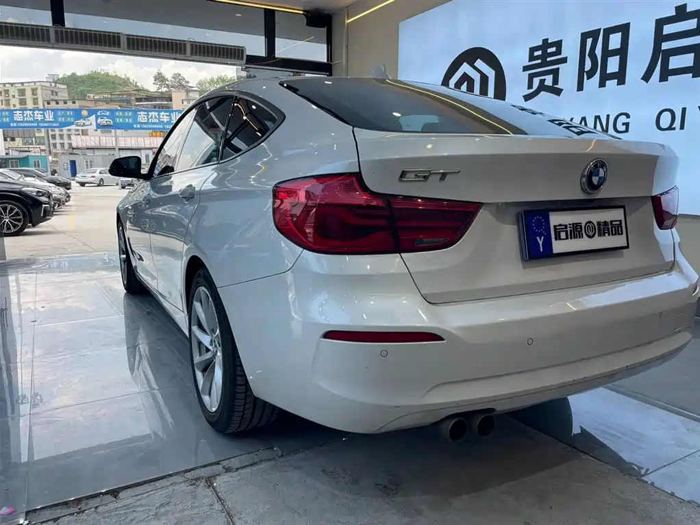 BMW 3 Series GT 2018 — фото 20