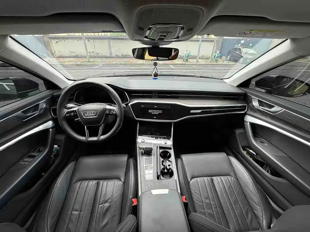 Audi A6L 2023