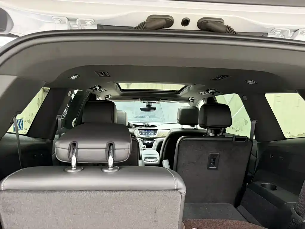 Cadillac XT6 2020 — фото 16