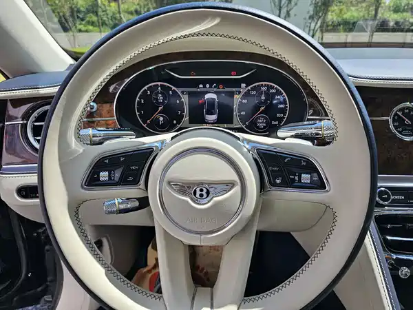 Bentley Flying Spur 2024