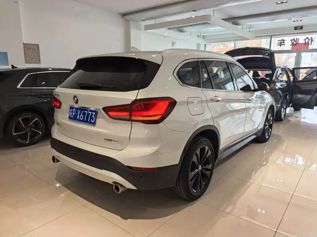 BMW X1 2022 — фото 21