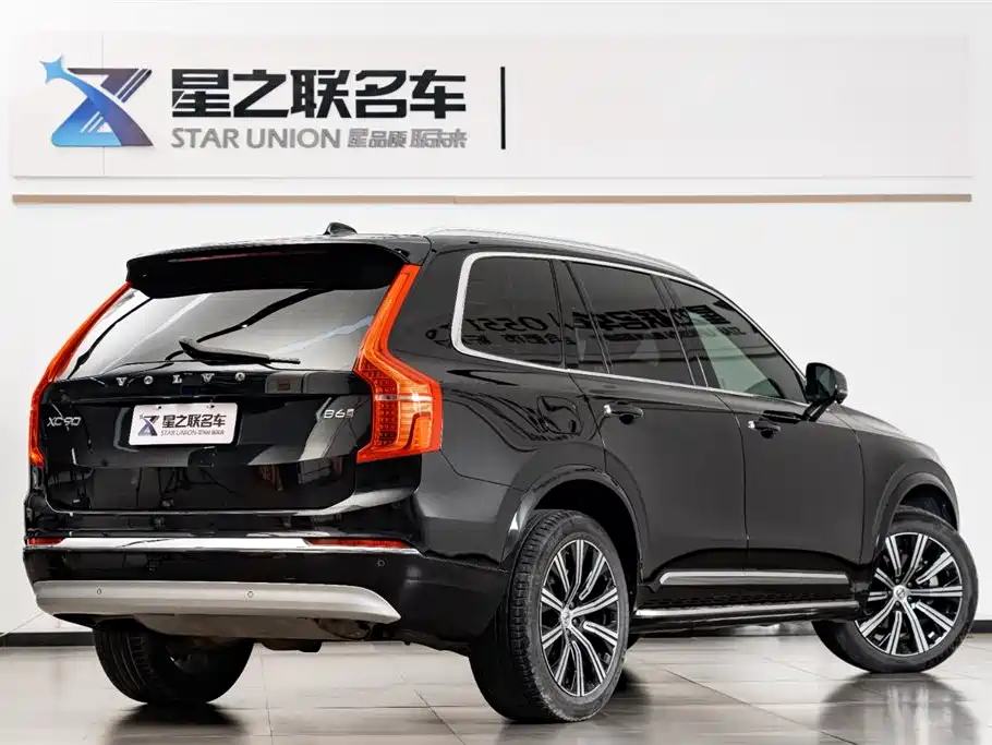 Volvo XC90 2022 — фото 7