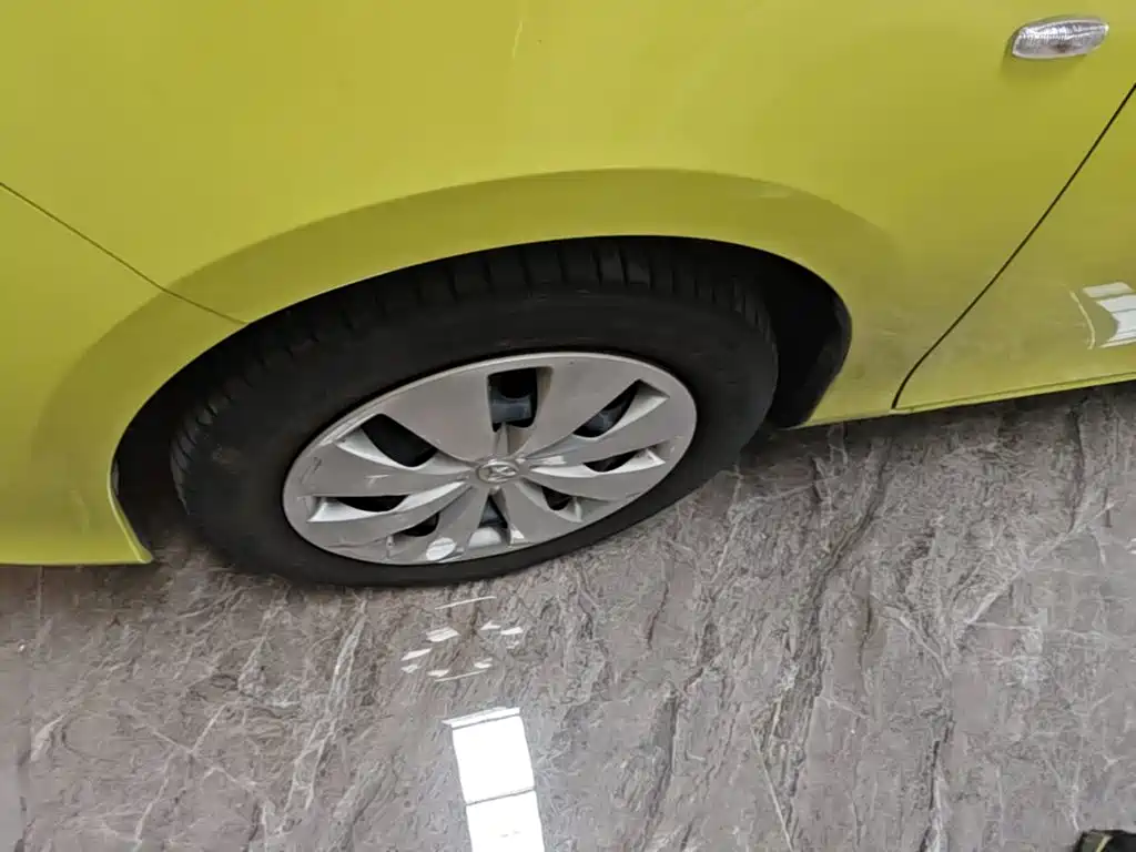 Toyota Yaris L 2020 — фото 23