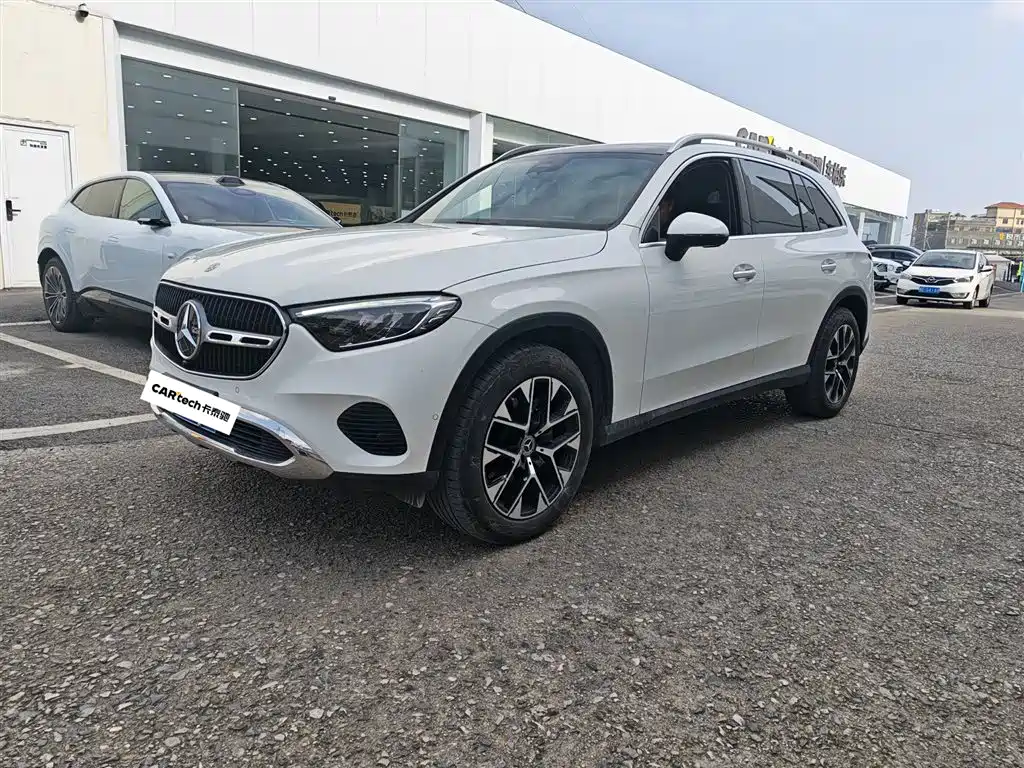 Mercedes-Benz GLC 2023 — фото 1