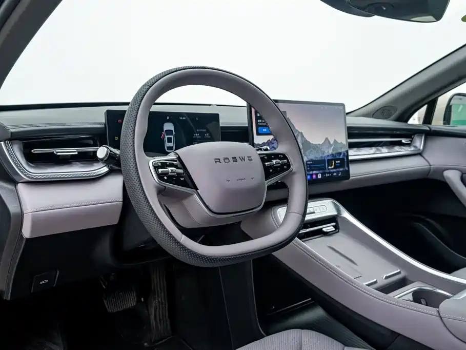 Roewe M7 DMH 2025 — фото 10