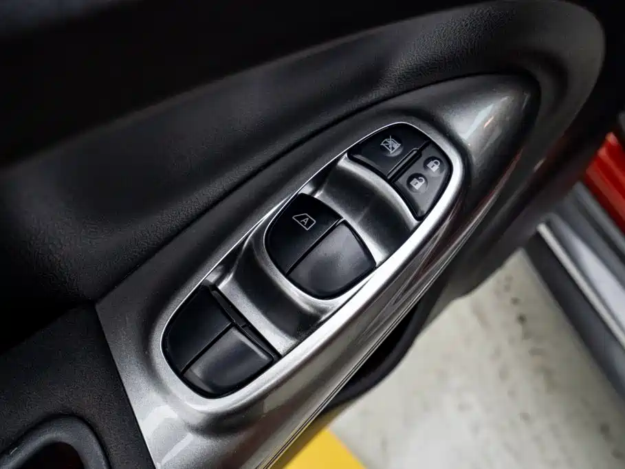 Infiniti ESQ 2016 — фото 14
