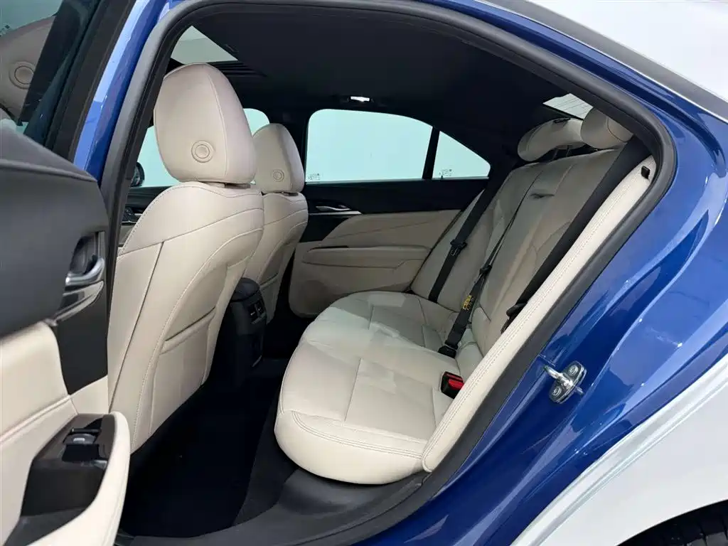 Cadillac CT4 2020 — фото 17