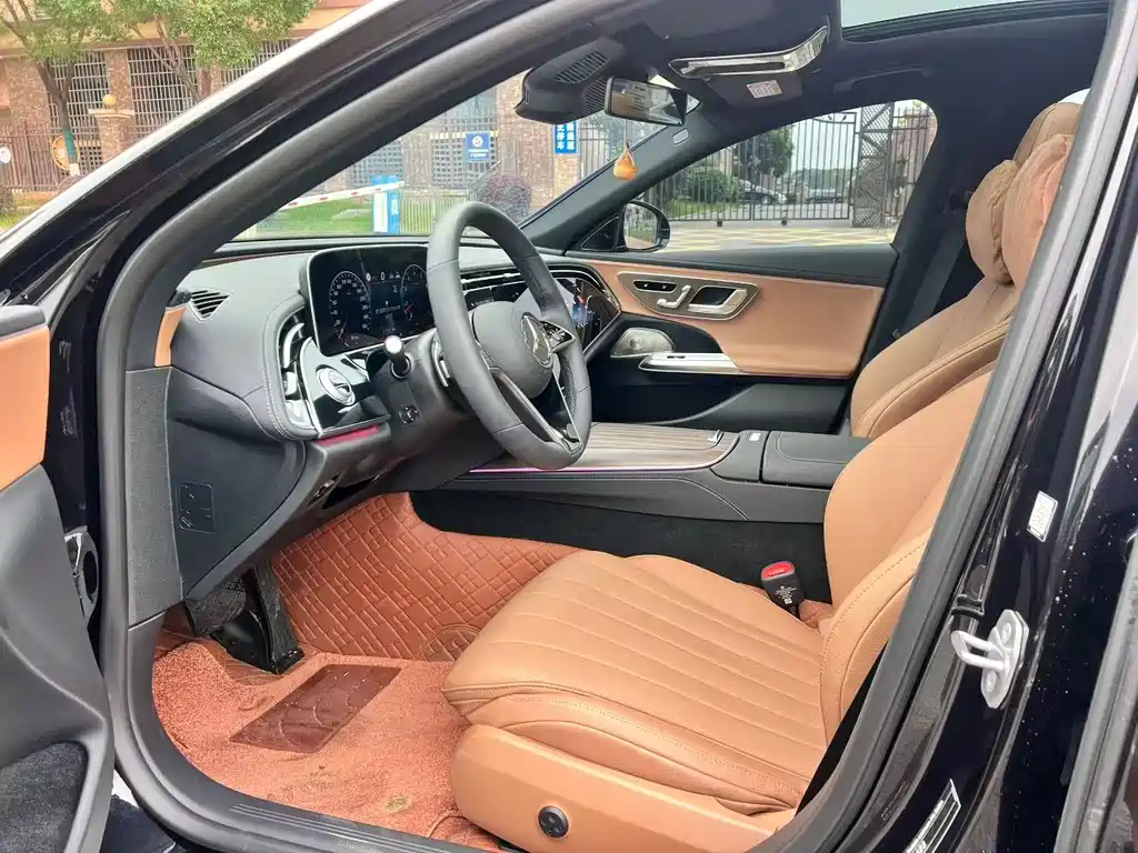 Mercedes-Benz E-Class 2025