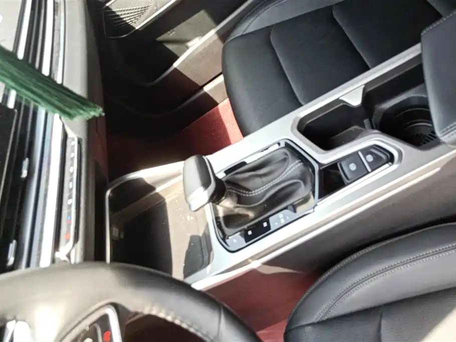Geely Emgrand 2023 — фото 16