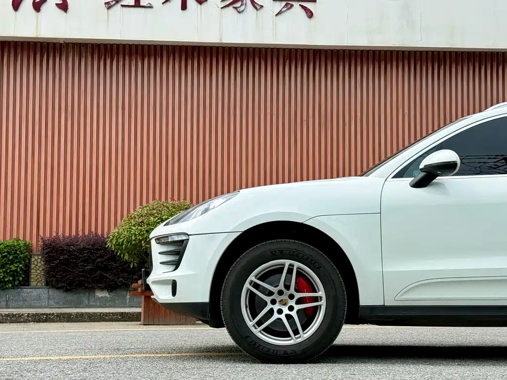 Porsche Macan 2014