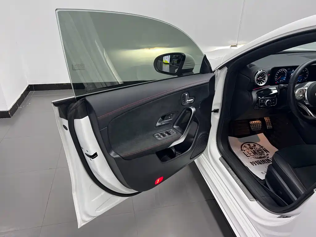 Mercedes-Benz CLA 2023 — фото 16