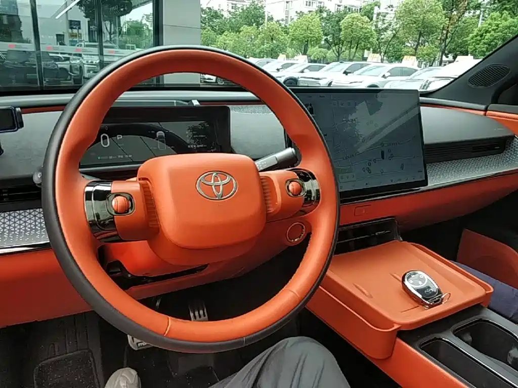 Toyota bZ3X 2025 — фото 10