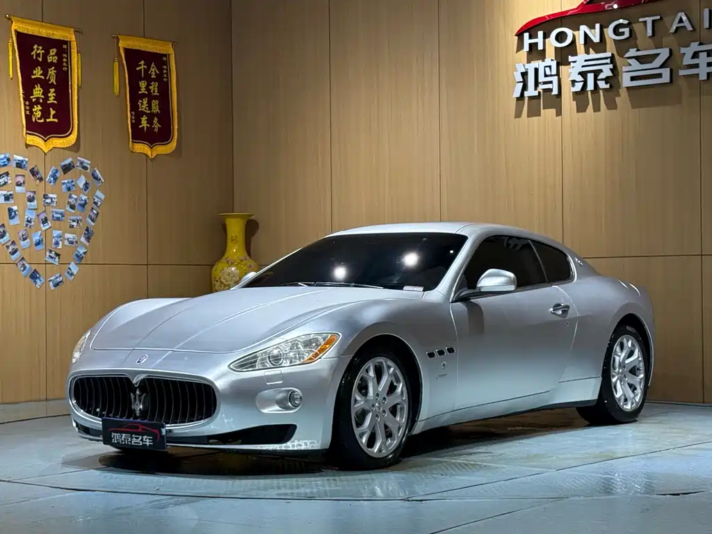 Maserati GranTurismo 2011 — фото 4