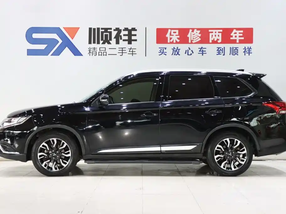 Mitsubishi Outlander 2020 — фото 4