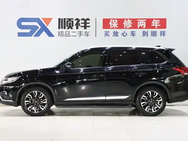 Mitsubishi Outlander 2020
