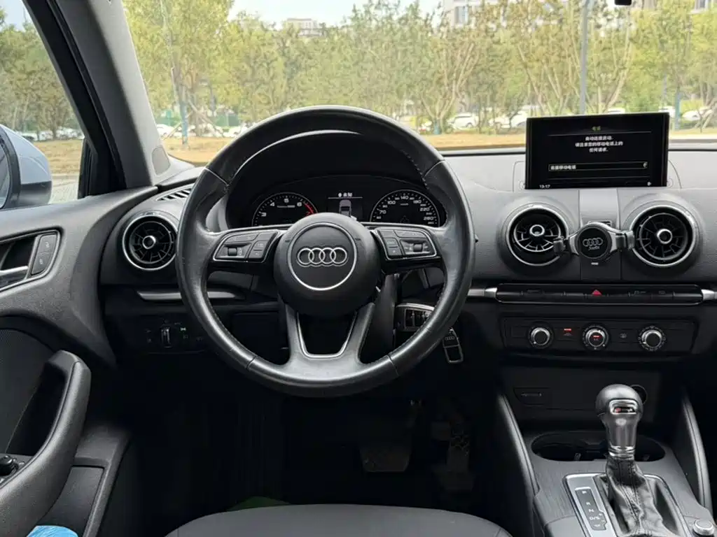 Audi A3 2019 — фото 19