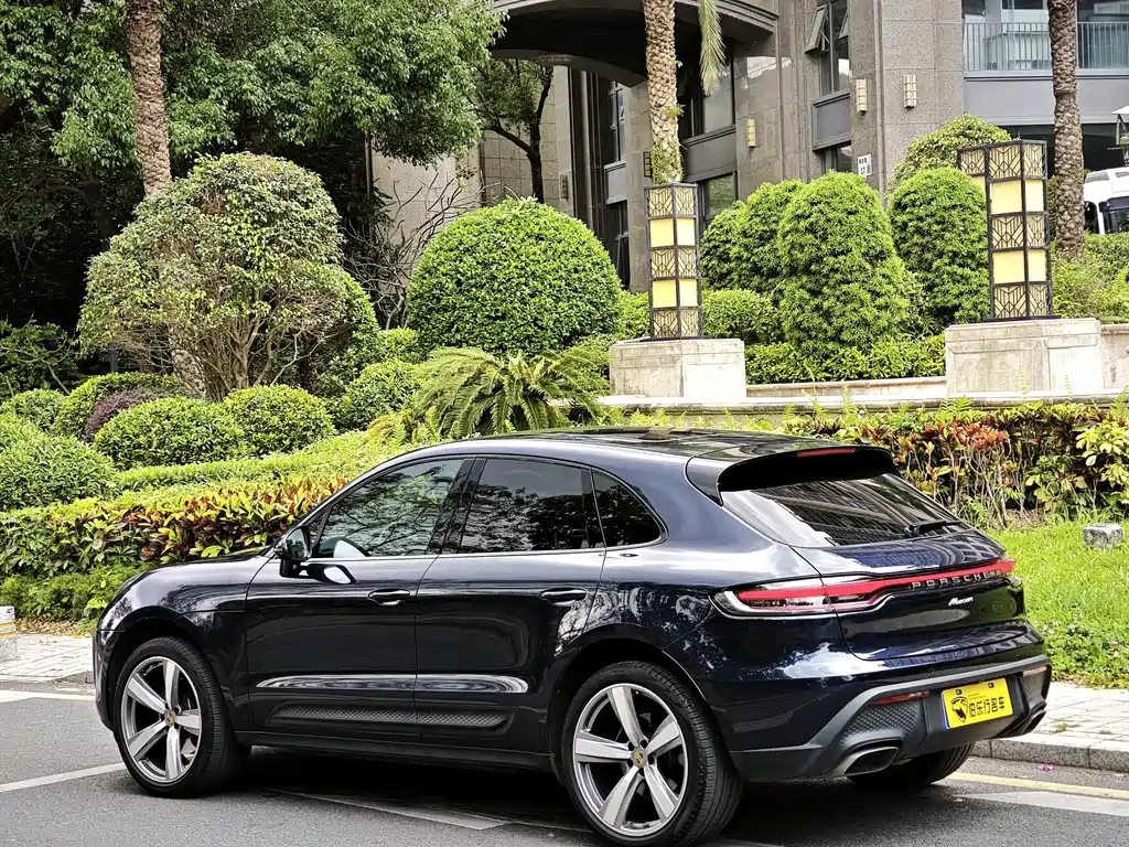 Porsche Macan 2022 — фото 27