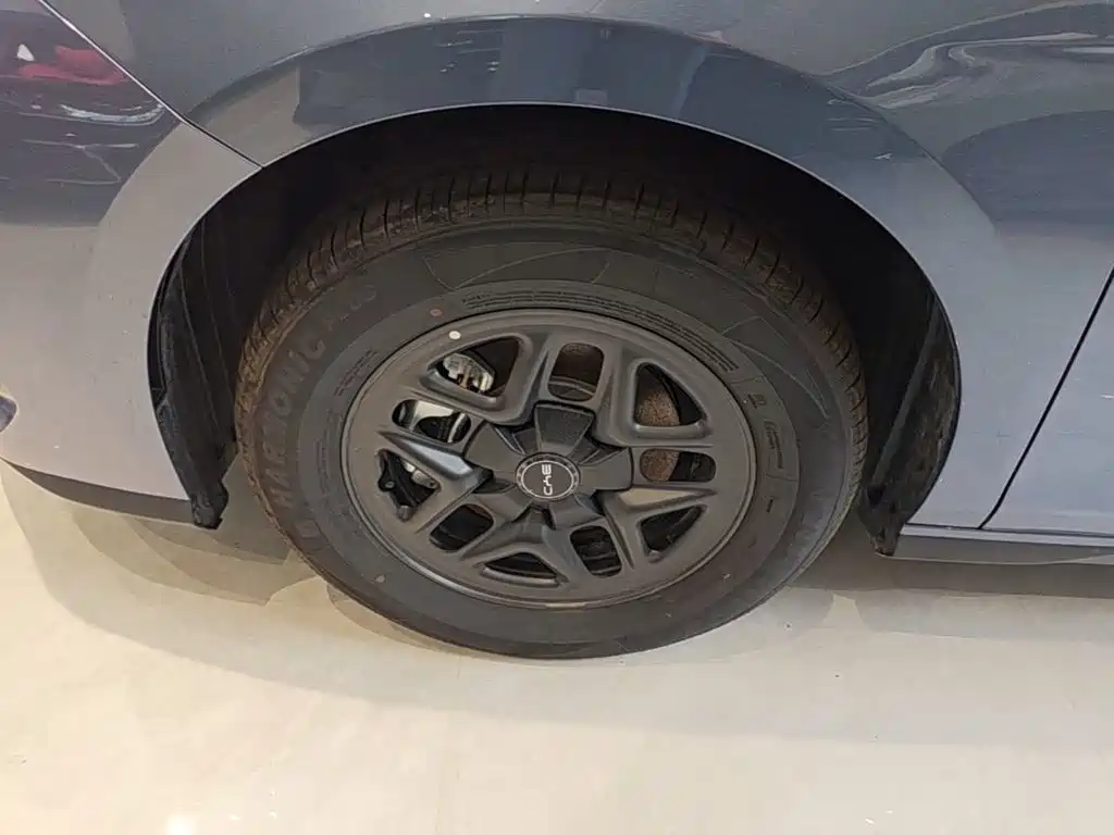 BYD Seal 05 DM-i 2026 — фото 23