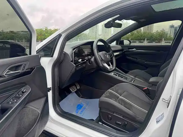 Volkswagen Golf 2022