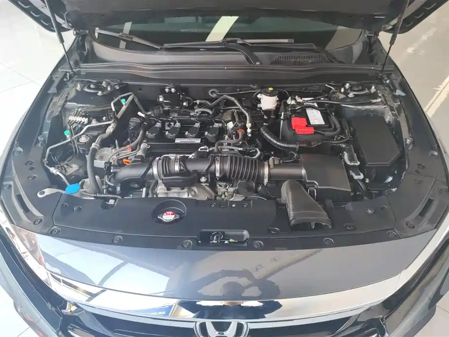 Honda Accord 2022 — фото 10