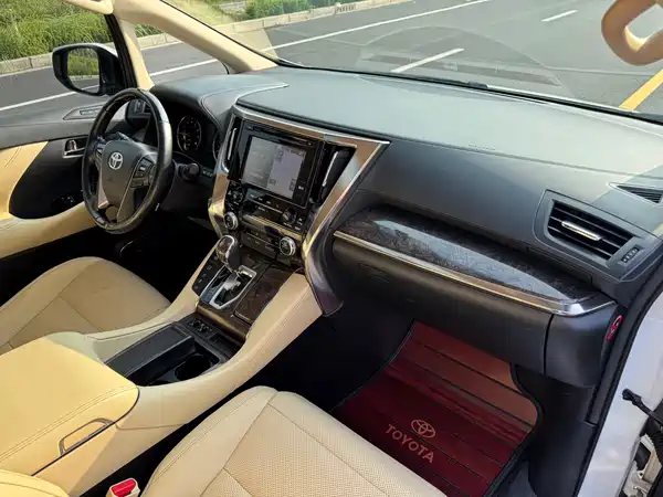 Toyota Alphard 2018