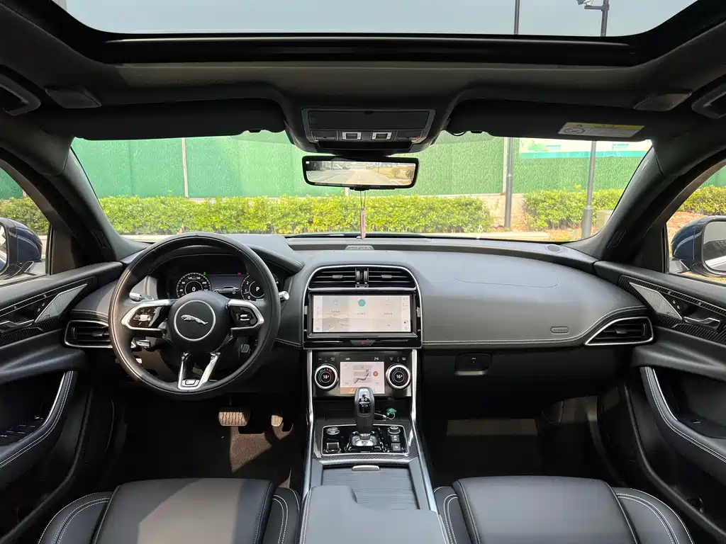 Jaguar XEL 2022 — фото 10