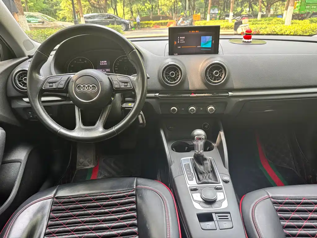 Audi A3 2018 — фото 11