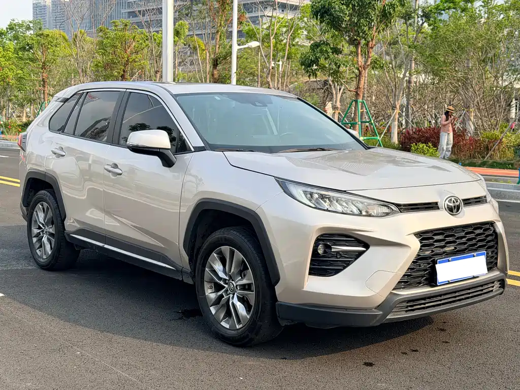 Toyota Wildlander 2022 — фото 3