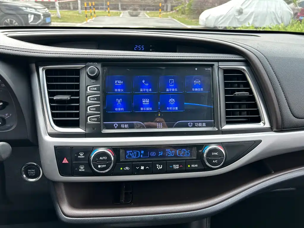 Toyota Highlander 2019 — фото 9