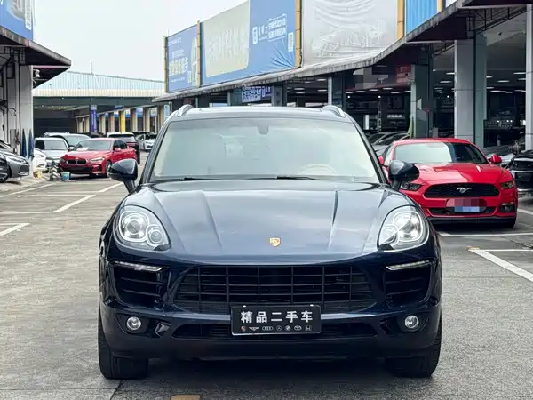 Porsche Macan 2015