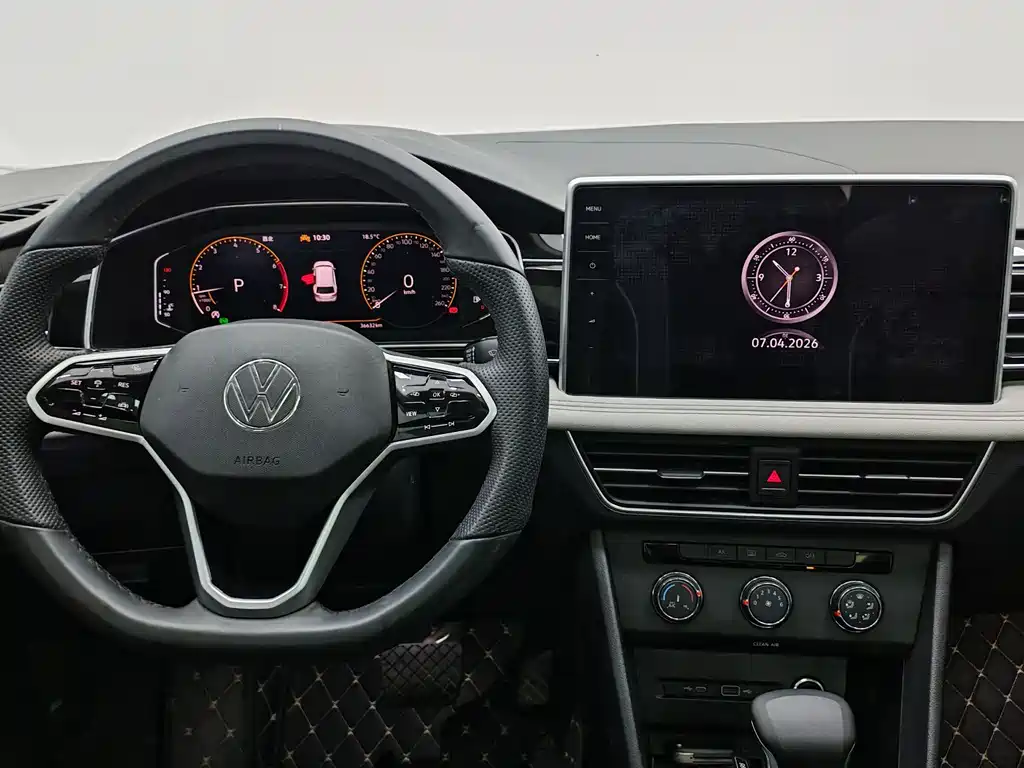 Volkswagen Tiguan L 2023 — фото 8