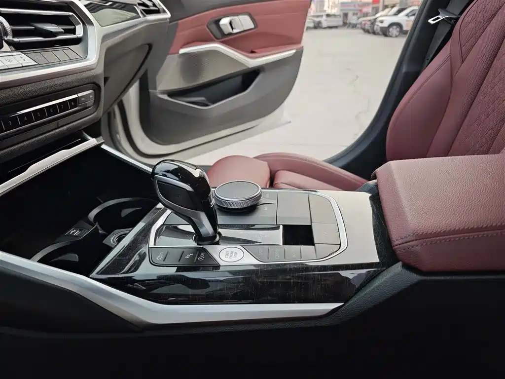 BMW 3 Series 2022 — фото 17