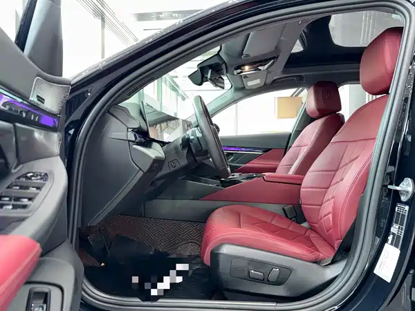 BMW 5 Series 2025