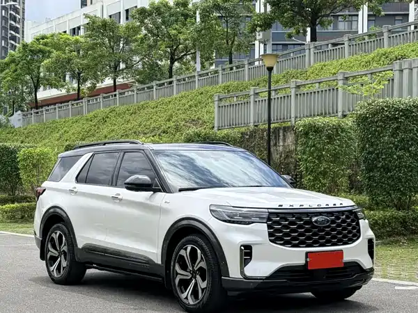 Ford Explorer 2023