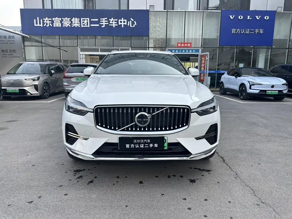 Volvo XC60 PHEV 2024 — фото 2