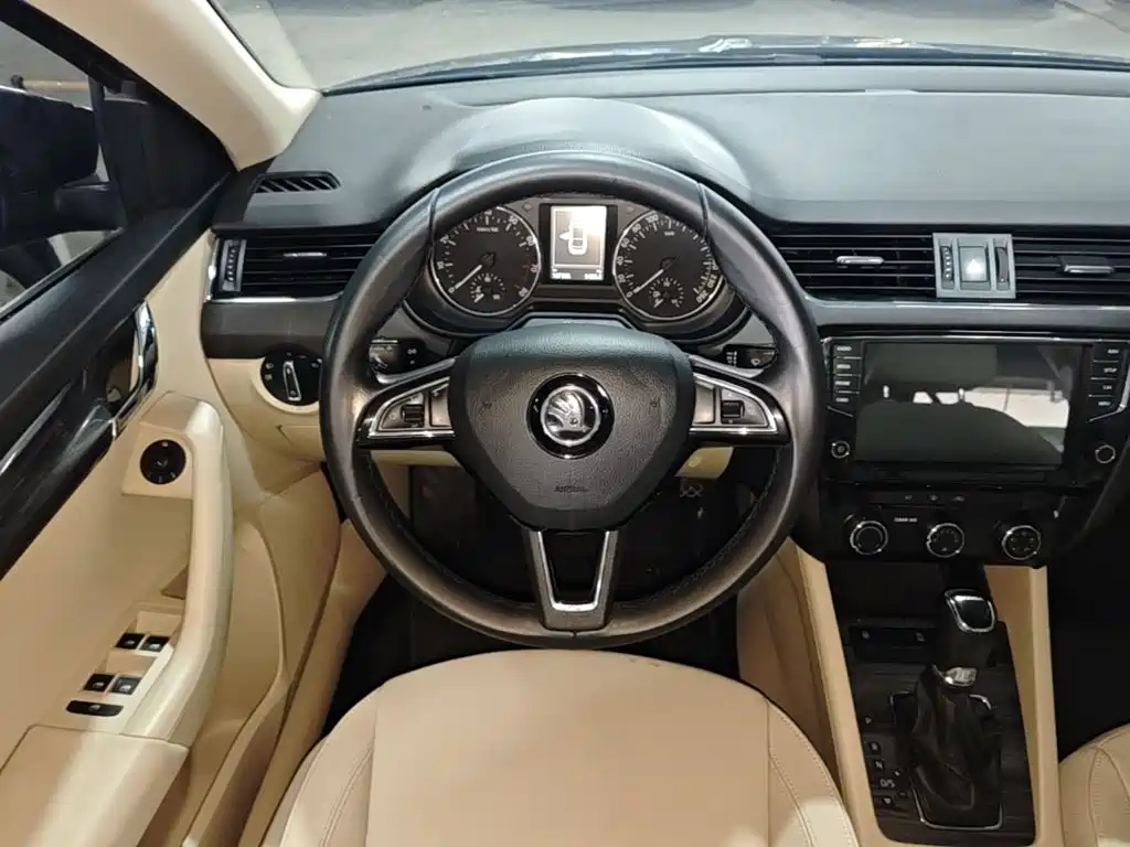 Skoda Octavia 2016 — фото 7