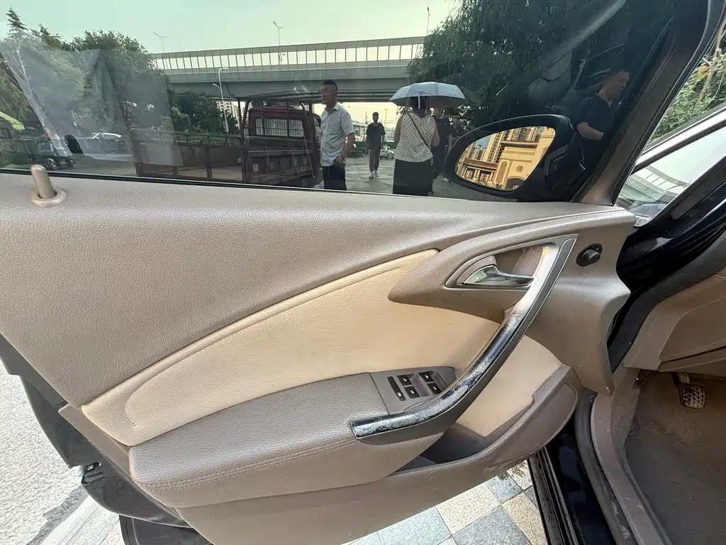 Buick Excelle 2013