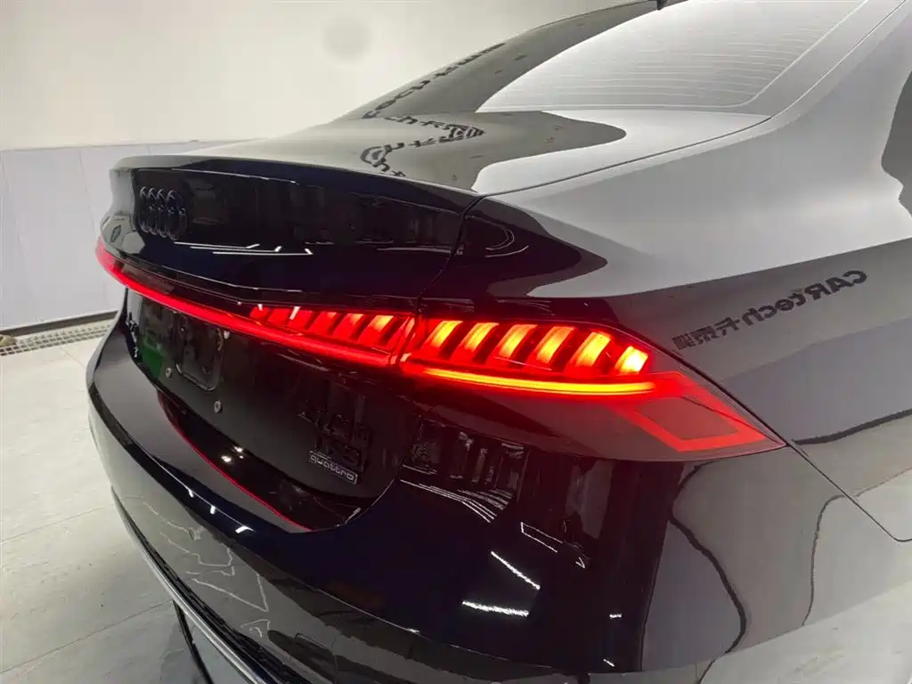 Audi A7L 2024 — фото 10
