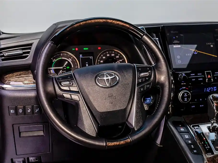 Toyota Alphard 2021 — фото 24