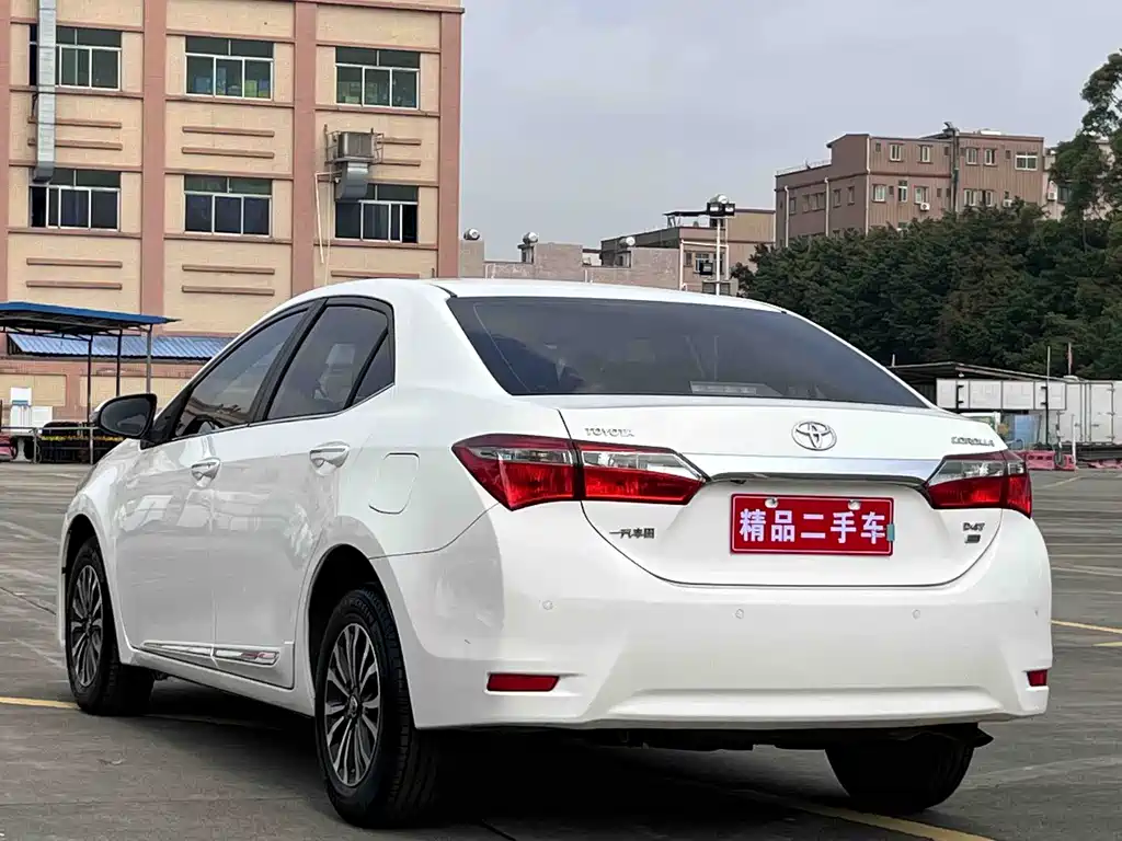 Toyota Corolla 2018 — фото 4