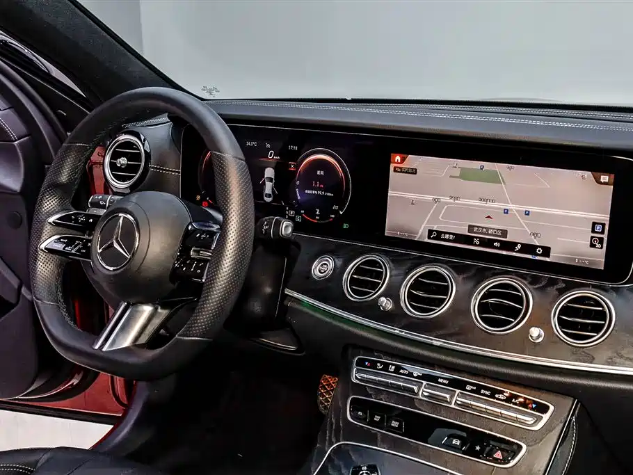 Mercedes-Benz E-Class 2021 — фото 26