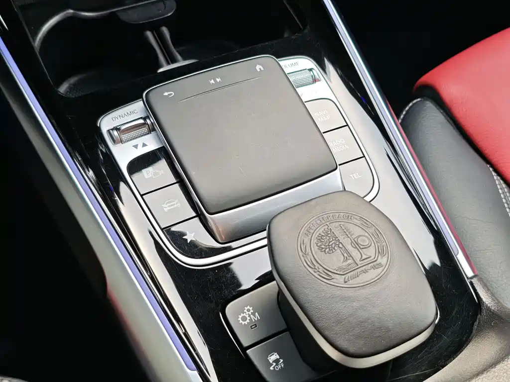 Mercedes-Benz GLB AMG 2021 — фото 30