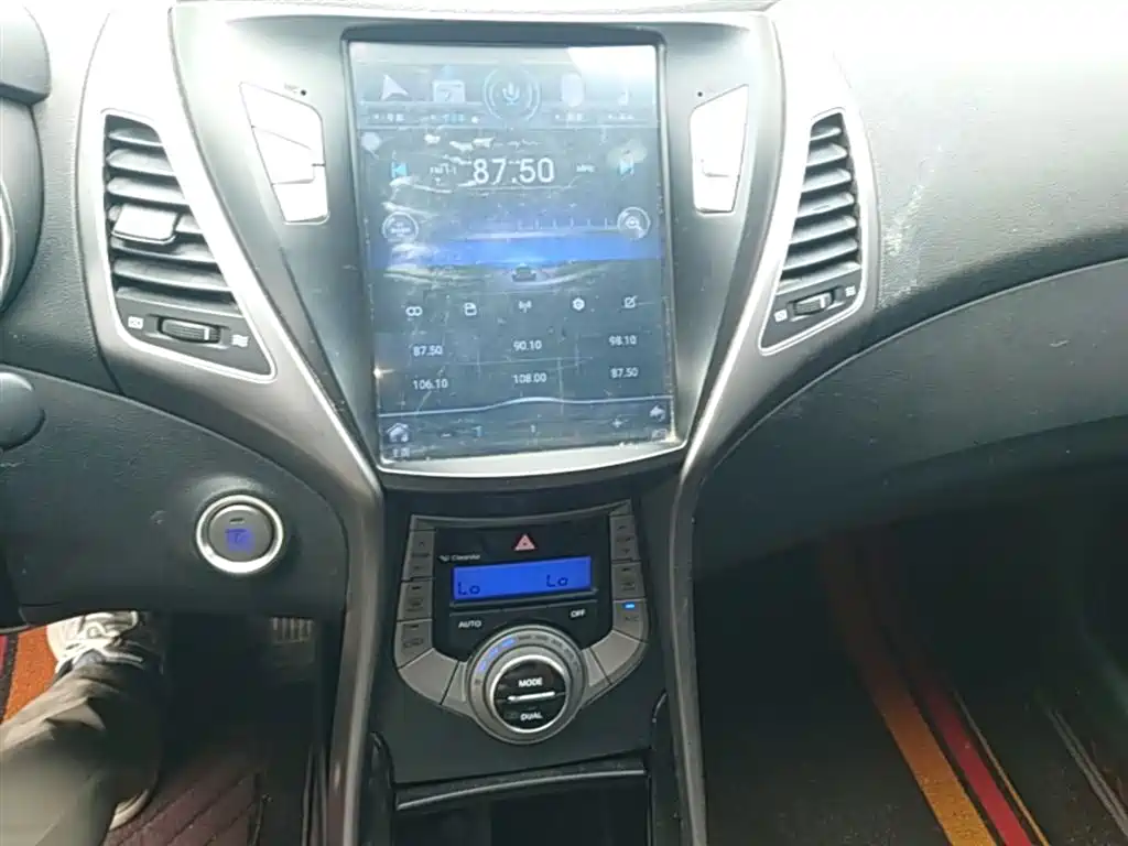 Hyundai Elantra Langdong 2015 — фото 13