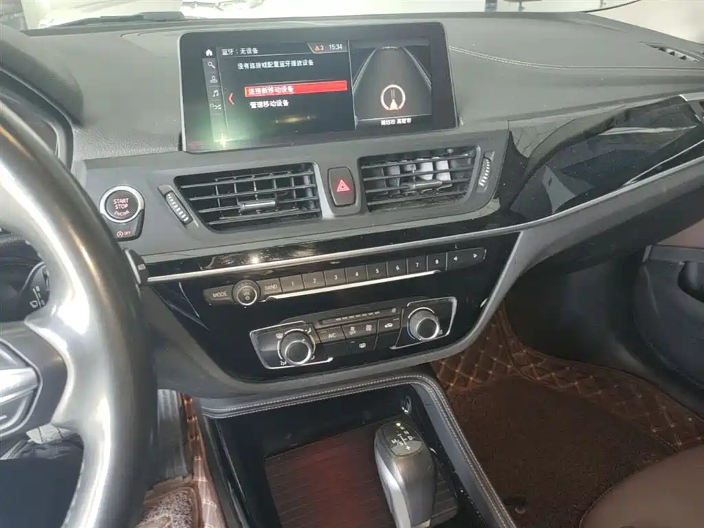 BMW 1 Series 2019 — фото 13