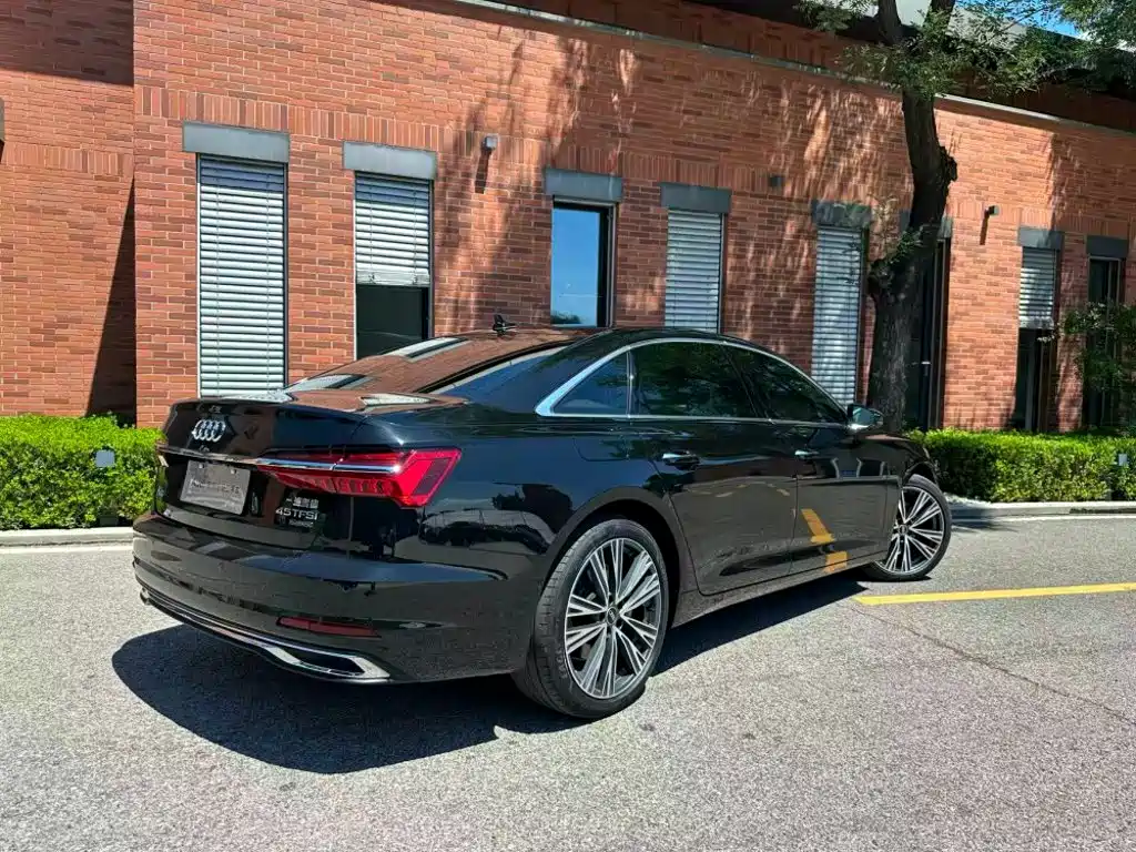 Audi A6L 2023