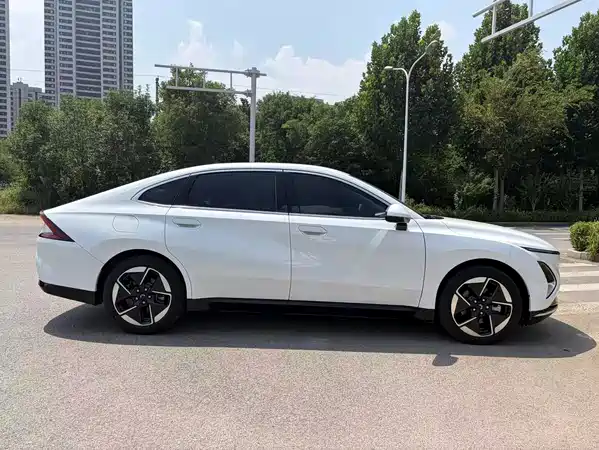 Wuling Starlight 2025