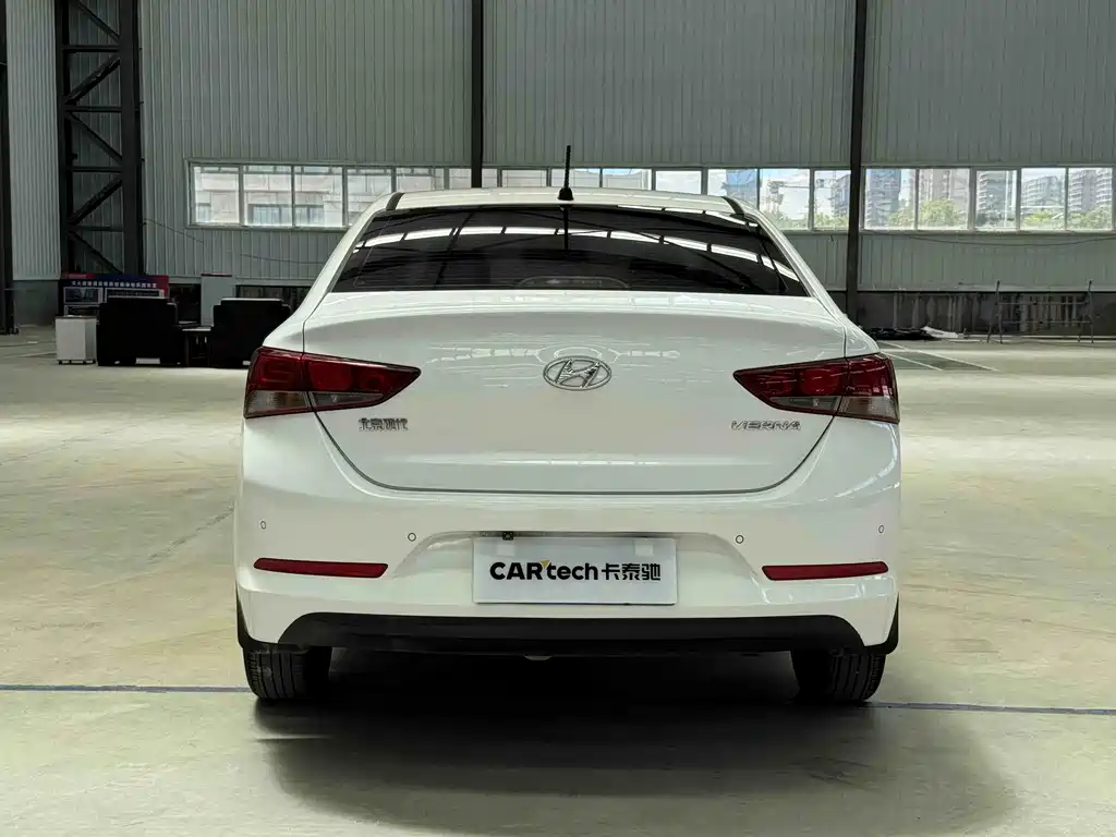 Hyundai Verna 2016 — фото 5