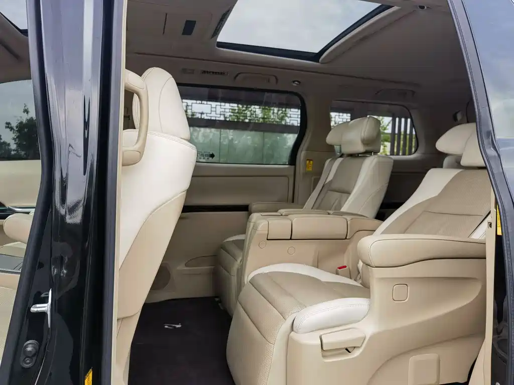 Toyota Alphard 2015 — фото 9
