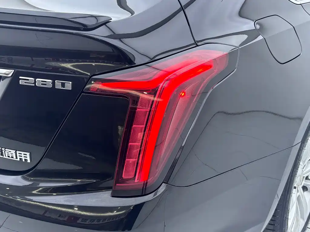 Cadillac CT5 2024 — фото 8