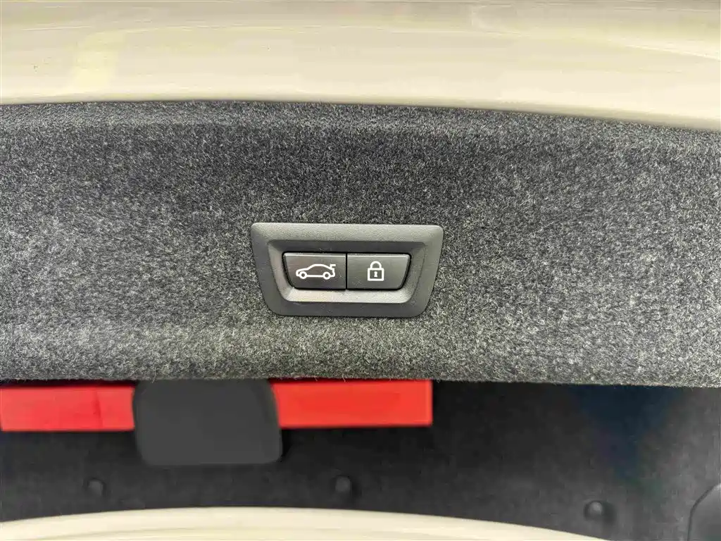 BMW 3 Series 2020 — фото 18